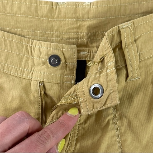 KÜHL Athletic Shorts Women’s Size 8 Inseam 5” Tan Yellow Outdoor Hiking Utility - Picture 3 of 8